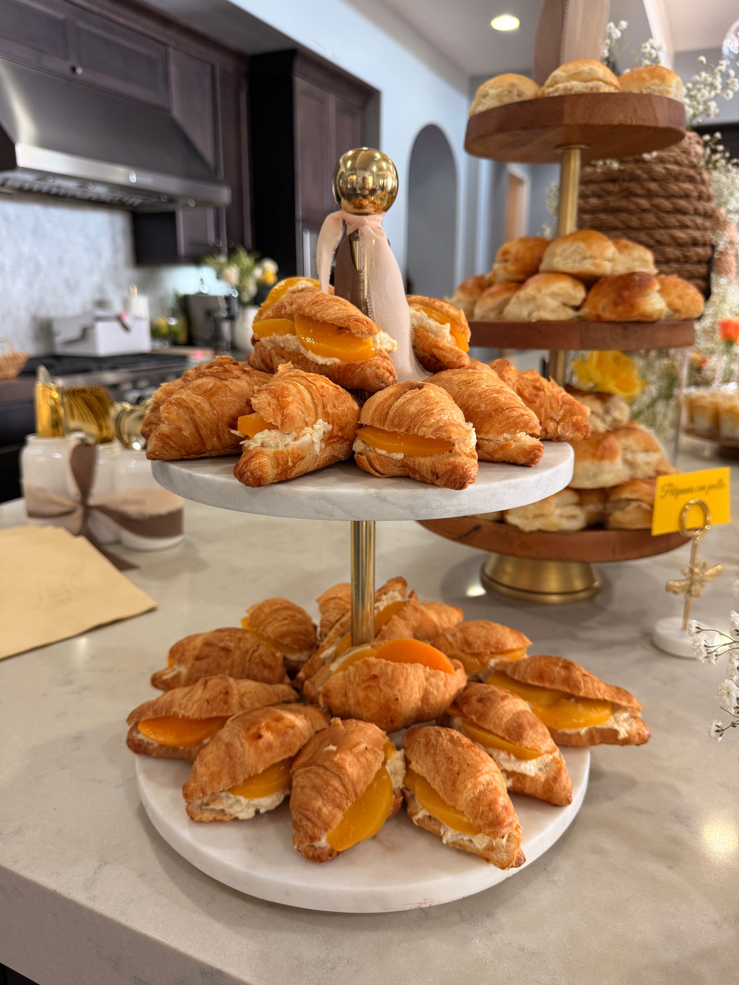 Mini croissants de pollo y durazno