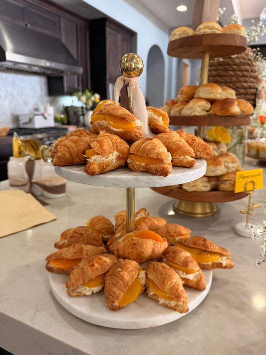 Mini croissants de pollo y durazno